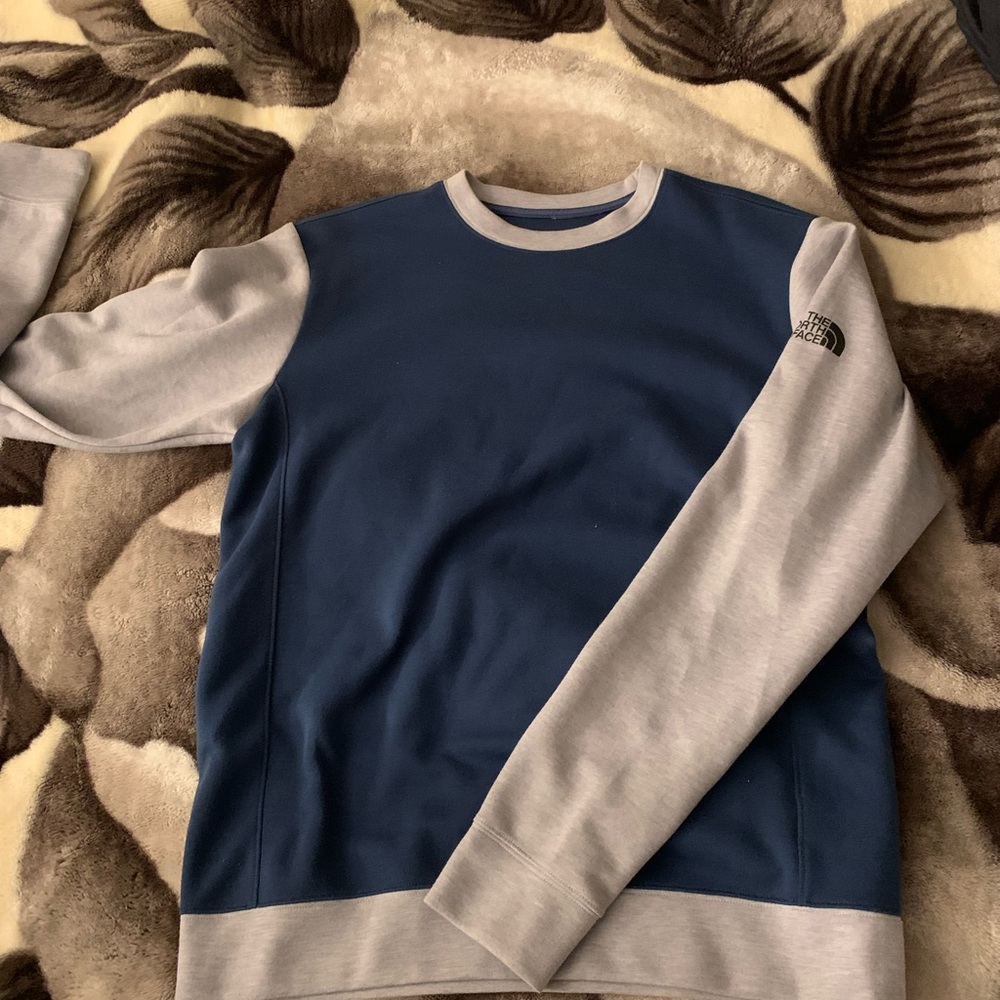 North Face long sleeve sweater